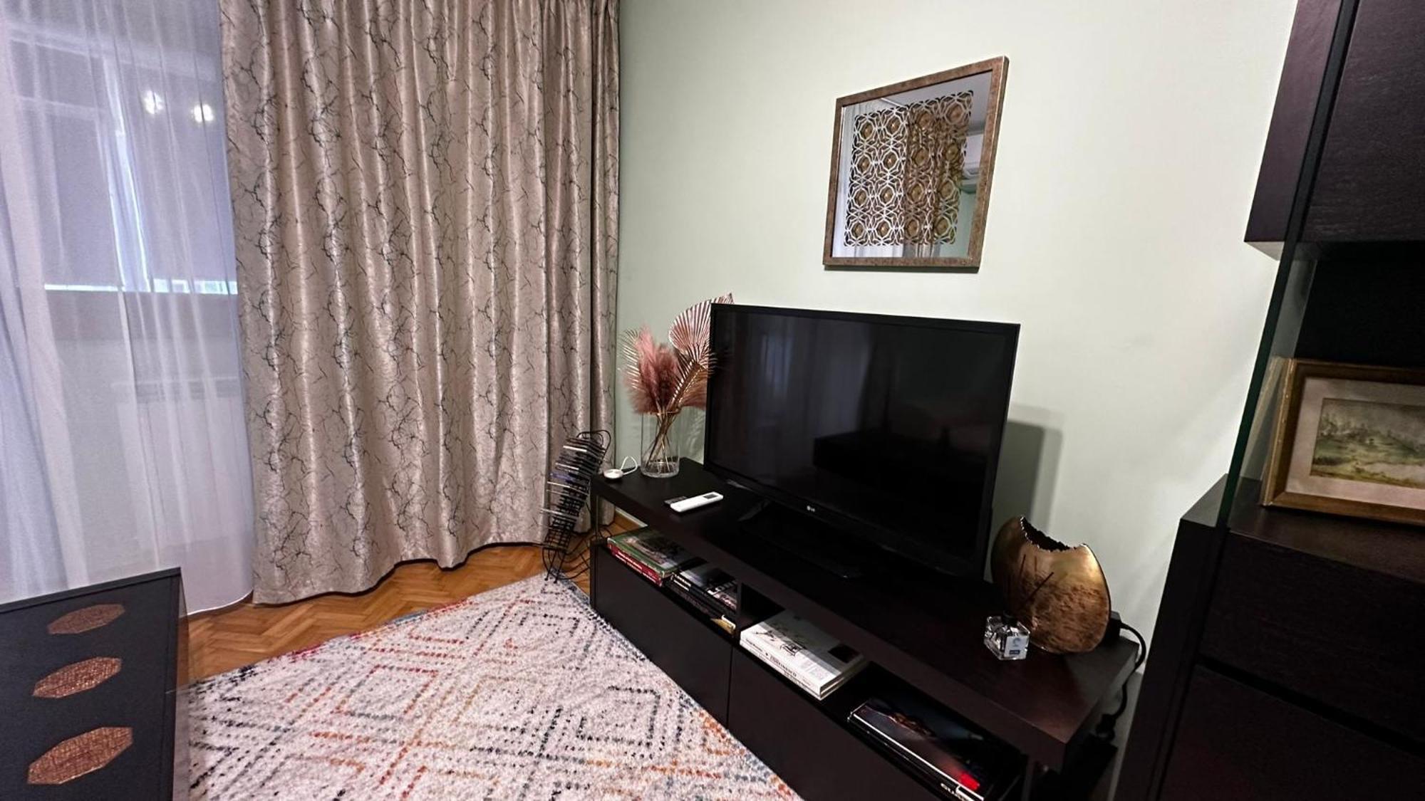 Sofiart Apartment Bucharest Exterior photo